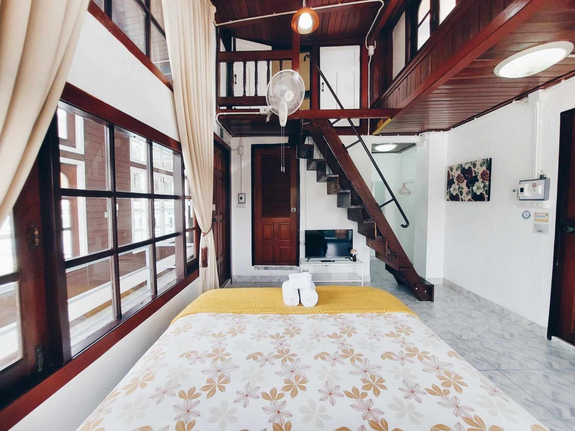 Hello Sunshine Hostel Phra Nakhon Si Ayutthaya Exterior photo