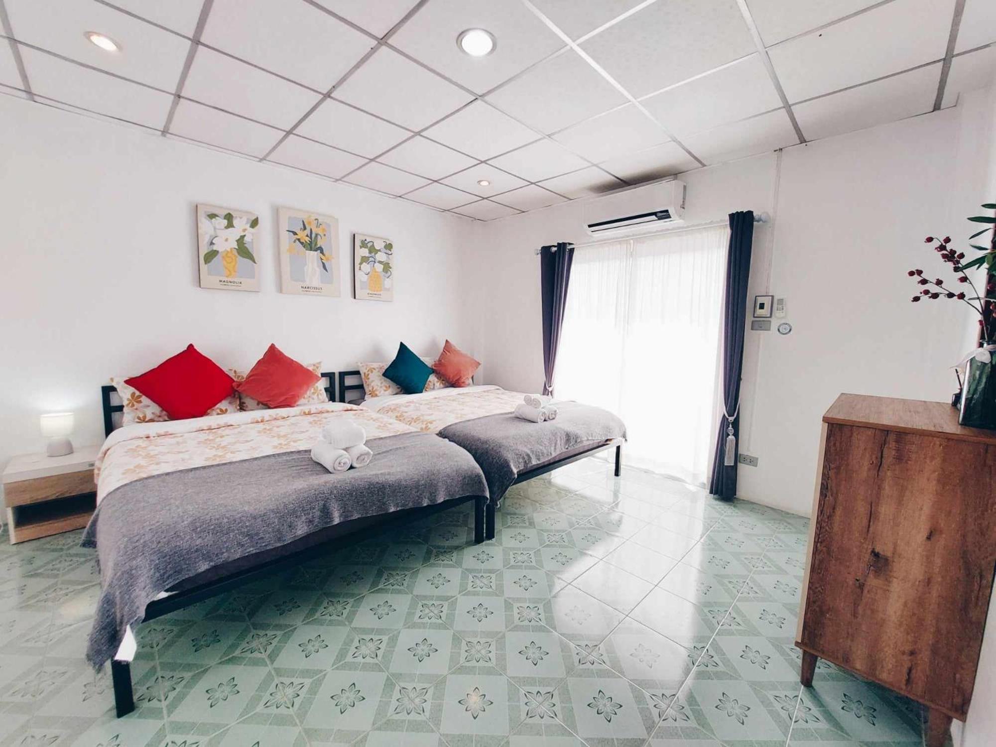 Hello Sunshine Hostel Phra Nakhon Si Ayutthaya Exterior photo