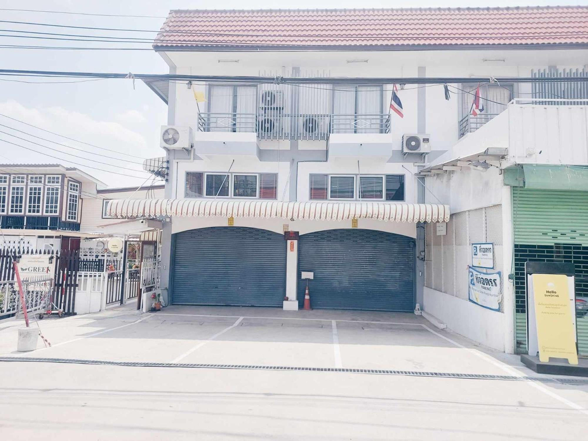 Hello Sunshine Hostel Phra Nakhon Si Ayutthaya Exterior photo
